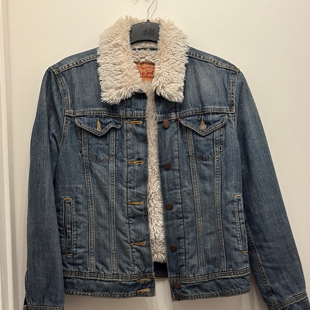 Rare Levi's Jean Jacket with Cream Sherpa lining and collar
